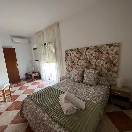 Casa Grande En Cordoba, Pueblo De , 6 Holiday home *