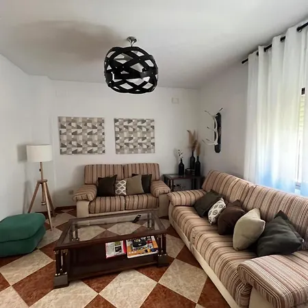 Casa Grande En Cordoba, Pueblo De , 6 Holiday home *